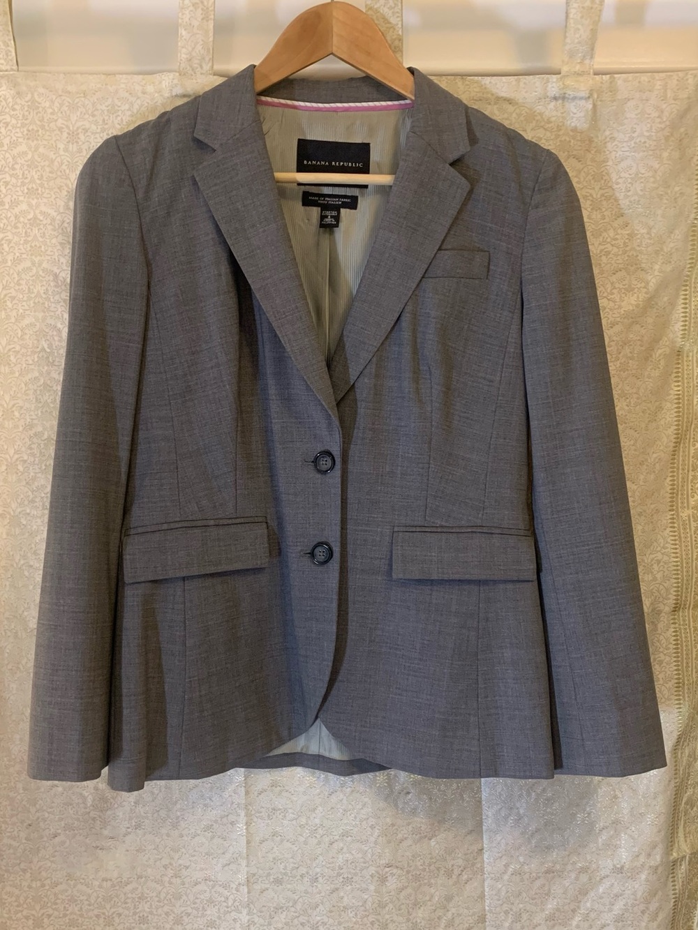Banana Republic Women's Italian wool stretch blazer - size 4